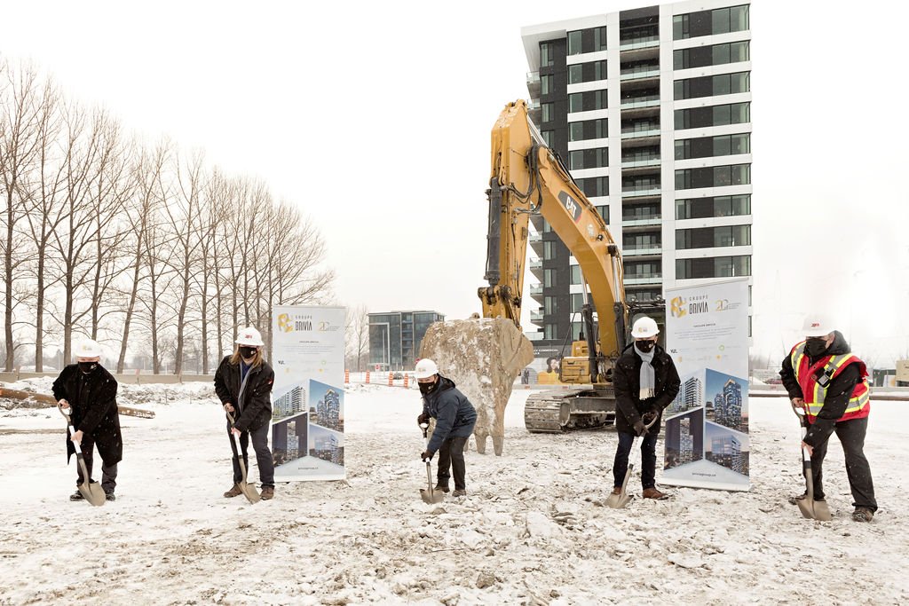 From Left to right: Louis Bolduc (Gestion Bolduc - consultant), Frédérick Turgeon, President (TB4), Vincent Kou, Vice-president, Corporate Development and Growth (Brivia Group), John Piazza, Executive, Construction & Development Executive (Brivia Group), and Rosaire Rousseau (Project Manager, TB4) 